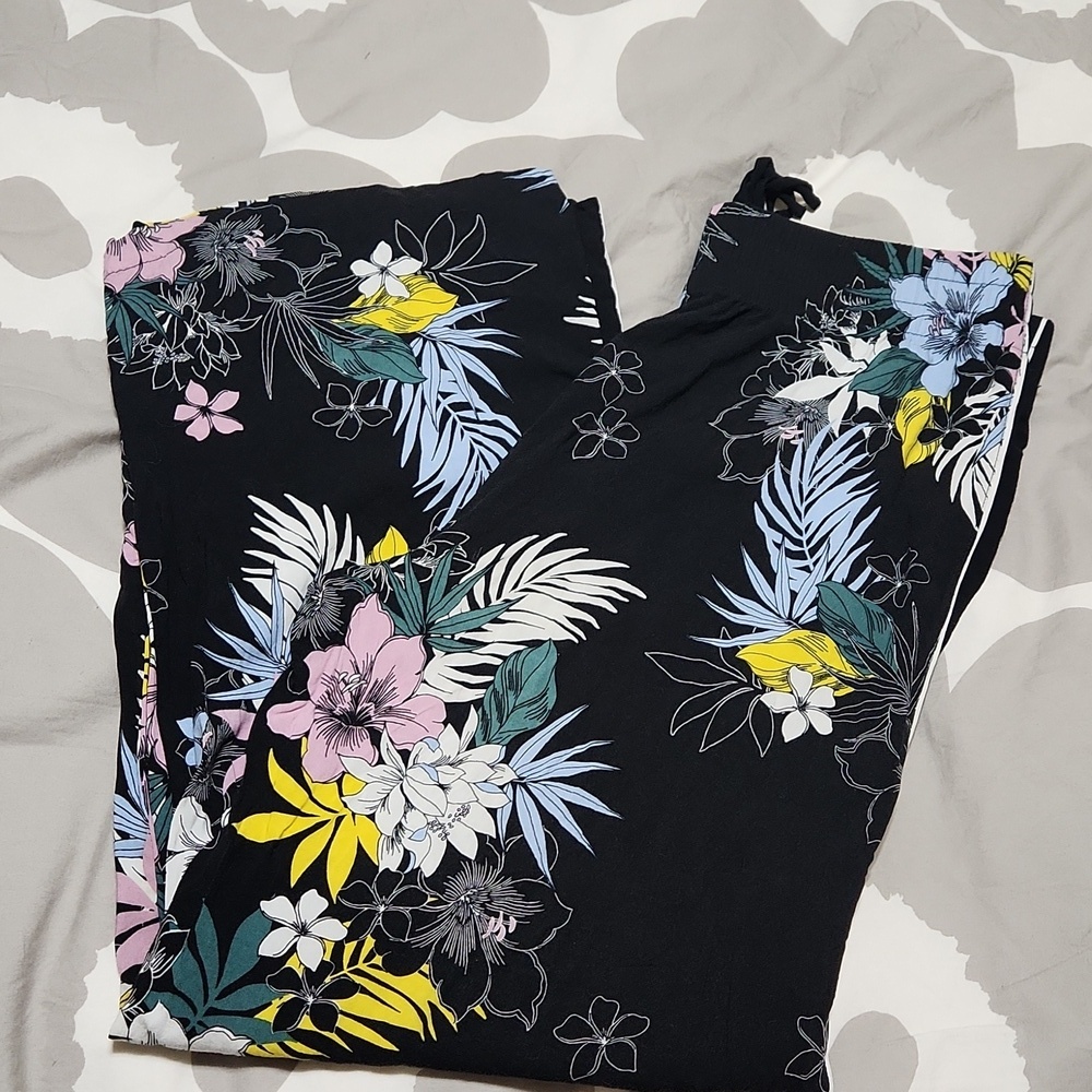 Zac & Rachel Black Flower Rayon Ladies Pants - Picture 6 of 6